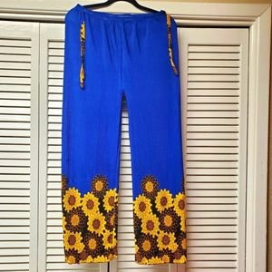 A casual pants with some flowery design.  Size Medium